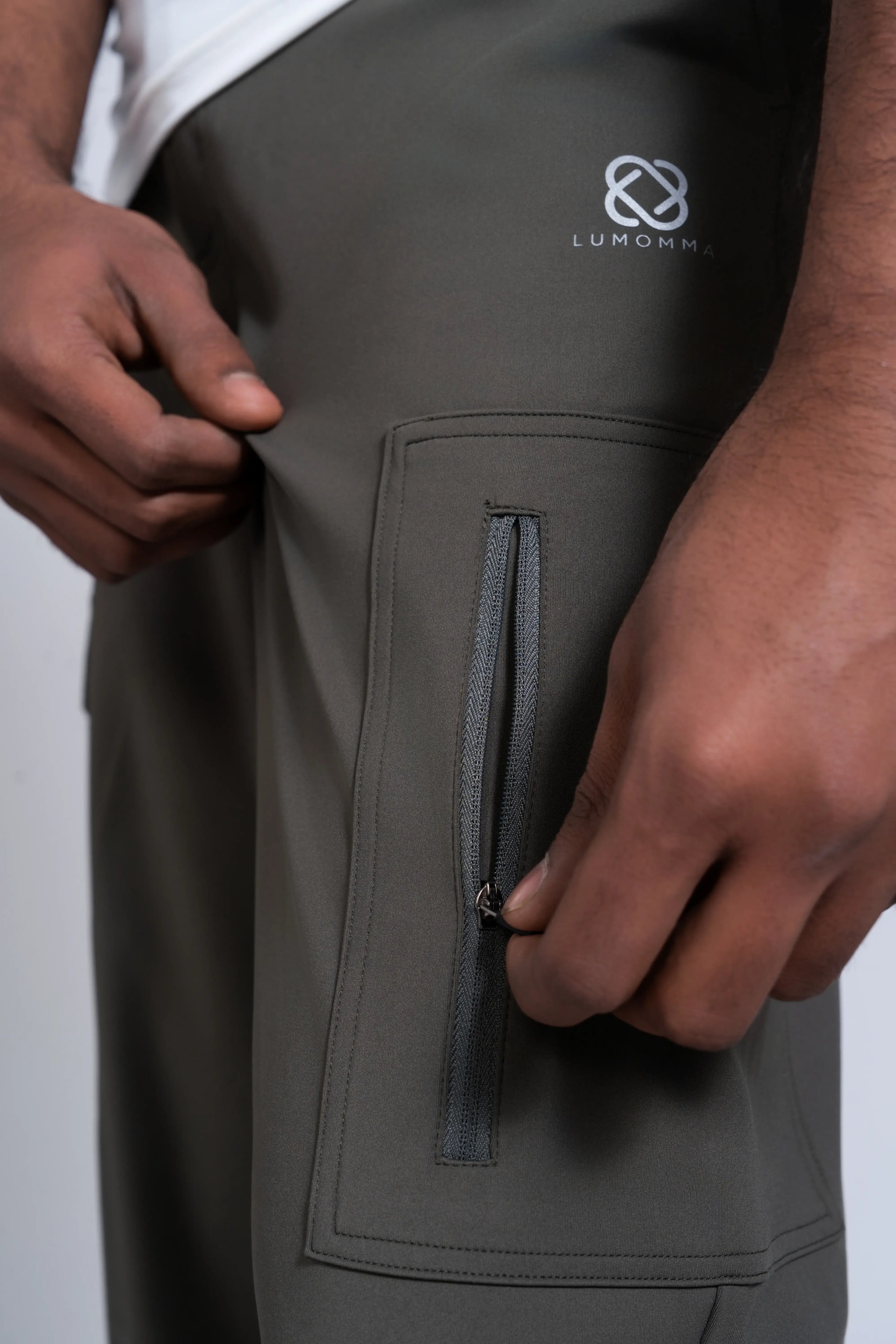 Aura Fit Joggers | Sage Green